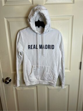 Real Madrid Men's White Pullover Hoodie small